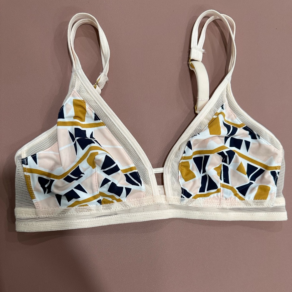 Lively Mesh Trim Bralette